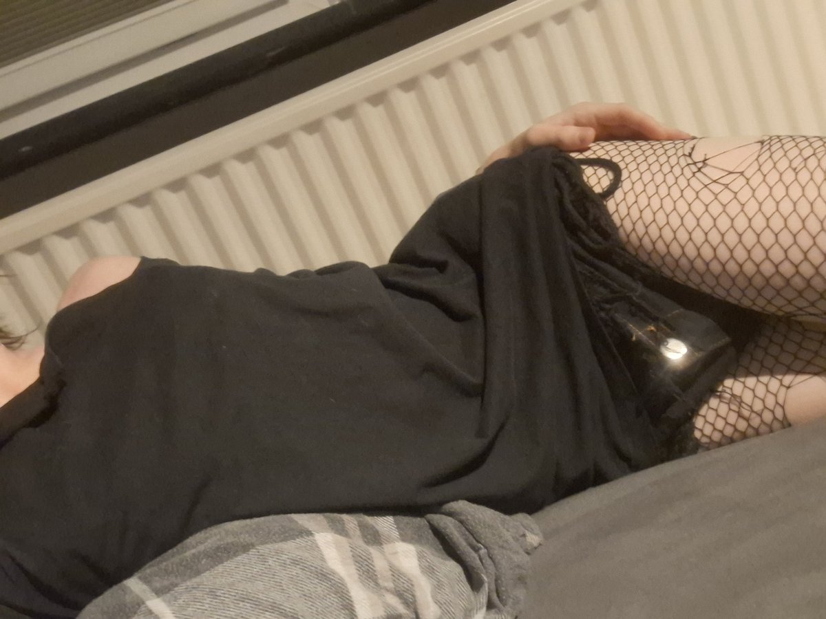 JustaGinge32146's tweet photo. First post on here, i hope the bnwo will acept me as one of their cumdumps #bnwo #blacked #blackedfemboy https://t.co/fz0BhRiEjW