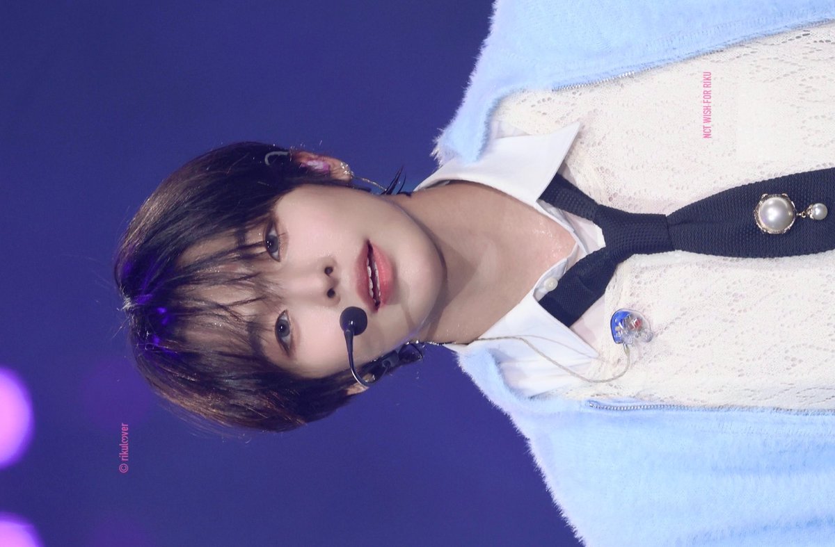 wishfulkuri's tweet photo. 리쿠 눈 살짝 힘풀면 바로 꼬리 9개 쿨미호 등장 https://t.co/uqBXcgniXD