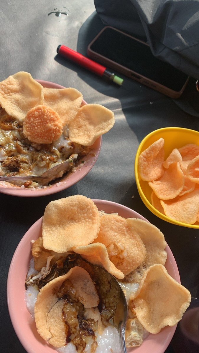 ppommpurin's tweet photo. today dumpies, breakie w my baby guah dan dadut❤️ https://t.co/MFpw0fzWXX