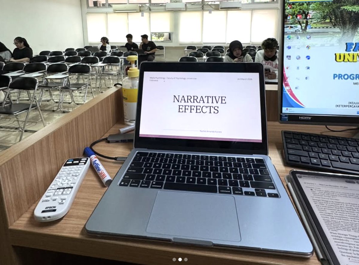insidefolkative's tweet photo. Wah baru tau ternyata Rachel Amanda selama ini ikut ngajar di kelas Media Psychology di Fakultas Psikologi Universitas Indonesia. Di salah satu tulisannya ia bilang, 

"Dan seperti dugaan gue: Ngajar tuh nggak gampang. The process is far from glamorous. Ada rasa tanggung jawab yang cukup besar, dan persiapan materi yang nggak sedikit. (...) Salut banget sama para dosen yang dealing with these things every single semester."