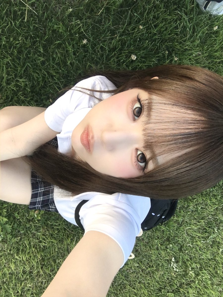 seoyexnham's tweet photo. 이런여자랑같은반이면 학교개근상가능 https://t.co/kOJy9ZmkcN