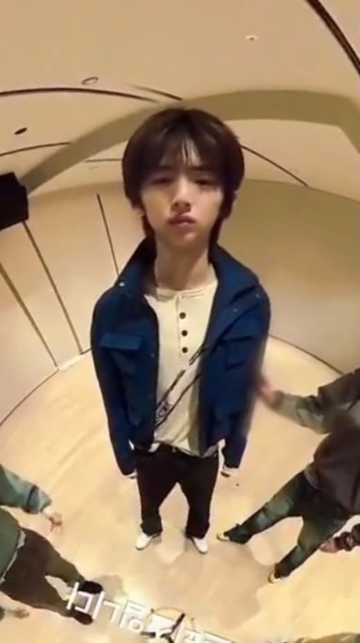 juhoonwink's tweet photo. eepy jju                                      APPY JJU!! https://t.co/NhHsvDAMLD