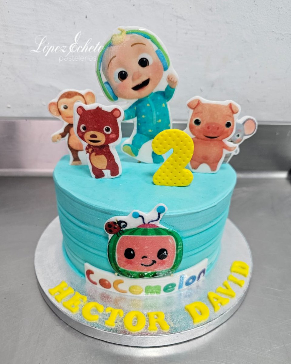 LopezEcheto's tweet photo. ¡Haz que el día de tu peque sea aún más especial con una tarta personalizada a sus gustos!

➡️ Encarga tu tarta personalizada a través del teléfono 📲 922 250 629, el email 📩 encargos@lopezecheto.com o el formulario web en 💻 https://t.co/sNN9RCMIOz https://t.co/GatbNMLcU1