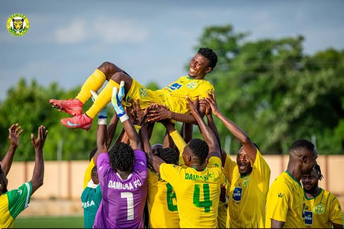 umunotanews's tweet photo. Rayon Sports yasinyishije rutahizamu mushya
===========================
Ikipe ya Rayon Sports yatangaje ko yasinyishije undi mukinnyi mushya Antonio Atisso Kodjo amasezerano y’imyaka ibiri (2) avuye mu ikipe ya Damissa FC yo mu kiciro cya mbere muri Benin, Celtiis Ligue 1.

⏭️⏭️ Soma inkuru irambuye: https://t.co/l3t2PyfCfo

 ✍️ @NGG_Masakombe