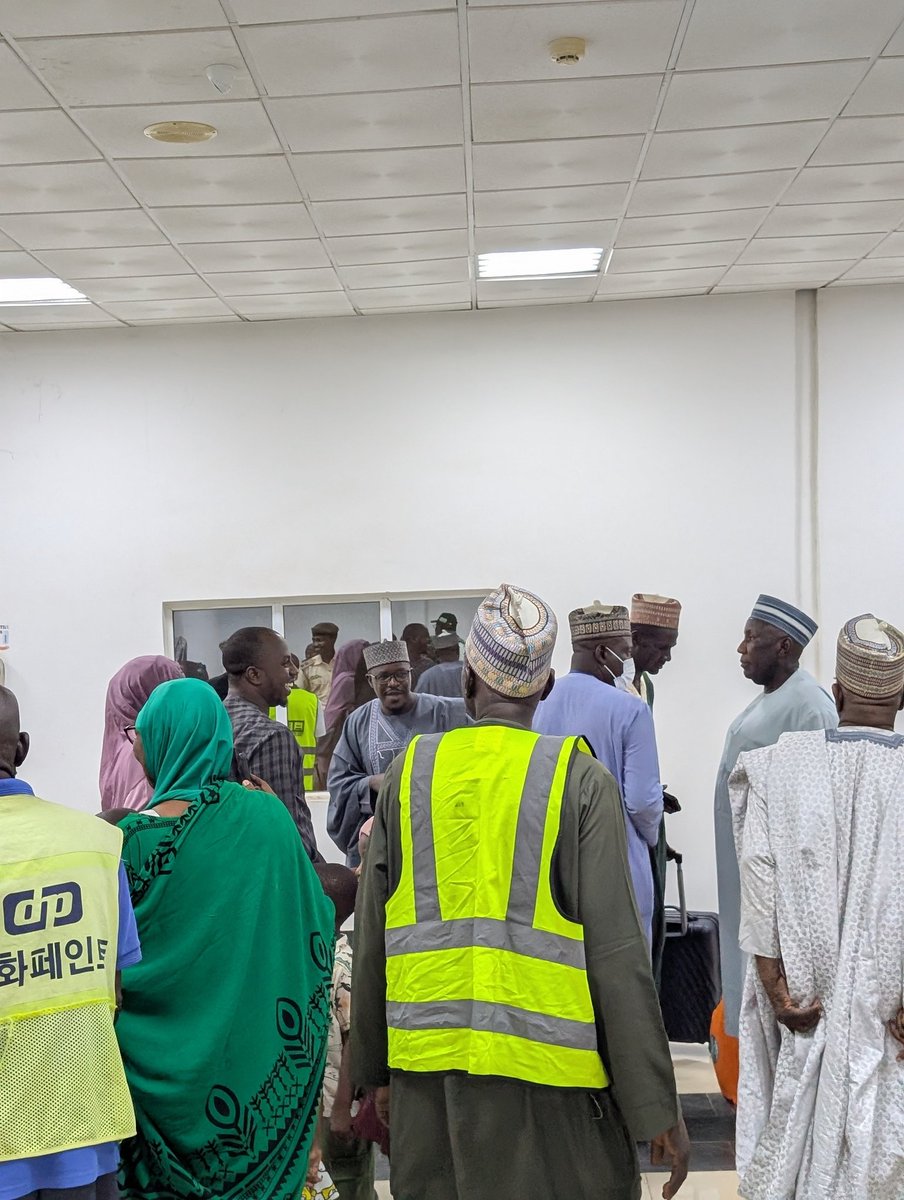Asad_Mukty's tweet photo. THE AIRLIFT OF KANO STATE PILGRIMS HAS BEEN COMPLETED

​The final flight carrying Kano State pilgrims landed at the Mallam Aminu Kano International Airport at approximately 8:45 PM, conveying government officials and the remaining pilgrims.

​The Umza Air flight departed King Abdulaziz International Airport in Jeddah at around 5:25 AM, Saudi Arabian time. We pray that Allah accepts their Hajj and rewards their acts of worship. Ameen.

#Hajj2026
@nigeriahajjcom