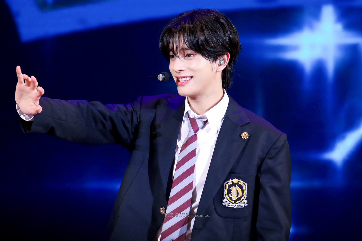 luckjakey's tweet photo. 지노 https://t.co/vipCJ5w7gt