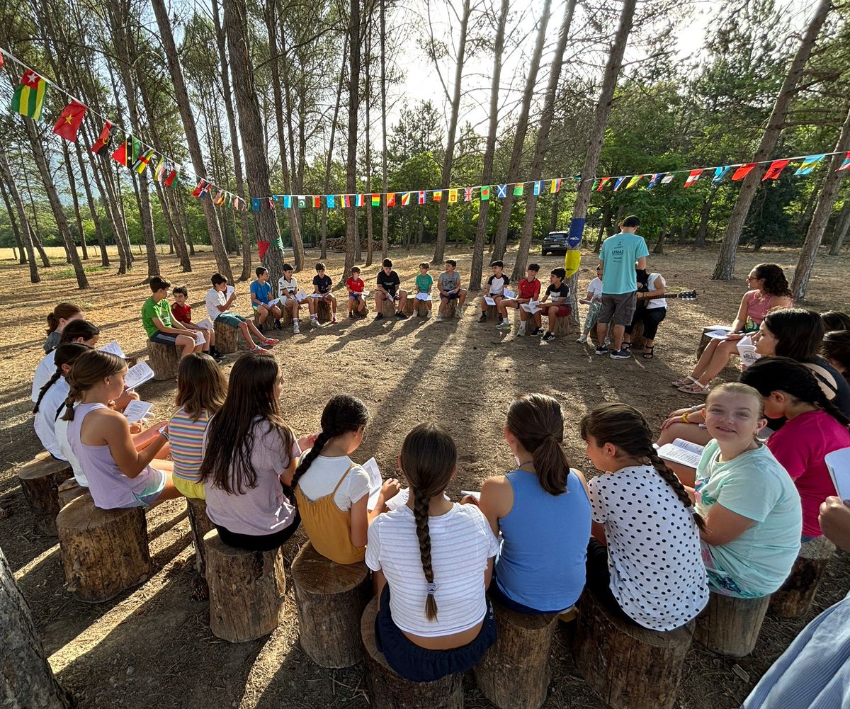 OMP_ES's tweet photo. ¡Javier acoge un año más el campamento de Infancia Misionera! 🏕️ Durante toda esta semana, un centenar de niños y diecisiete monitores vivirán inmersos en la misión y la vida de los misioneros. La entrega, la amistad, el amor, la alegría, el salir de uno mismo y vivir para los demás… en un entorno natural impresionante donde nació el patrón de las misiones.

👉🏾 https://t.co/efhYmWAxCo