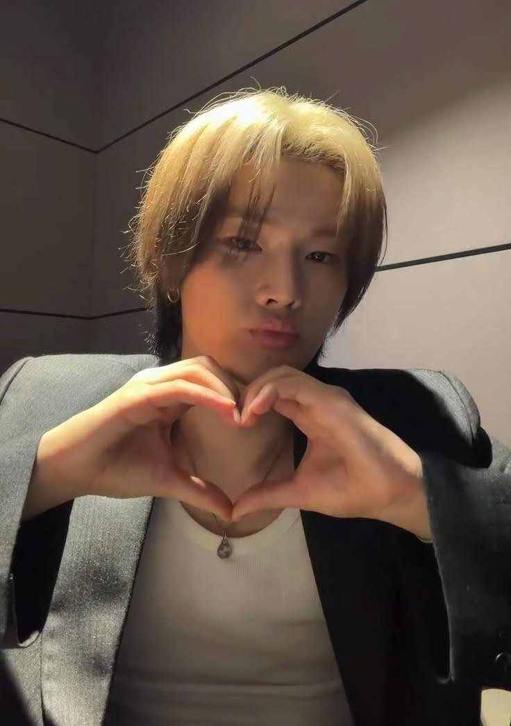 jiggujellie's tweet photo. Jangan lupa abisin freebies aku collab with kak @fayolaventure

Date : 3 July 2026 (Day 1)
Loc : dalam venue
TnC : Say hi! And tell us your biaaaas 🫶

Pokoknya don't cry don't be shy yh kakak kakak  😚

#prambananjazzfestival
#xdinaryheroes
#pjf2026 https://t.co/J9kxy9X8Ih