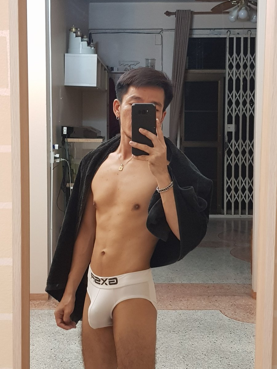 AppleS33178's tweet photo. កុំមើលតែខាងក្រៅ🤭🤣 https://t.co/dDITEMMIdt