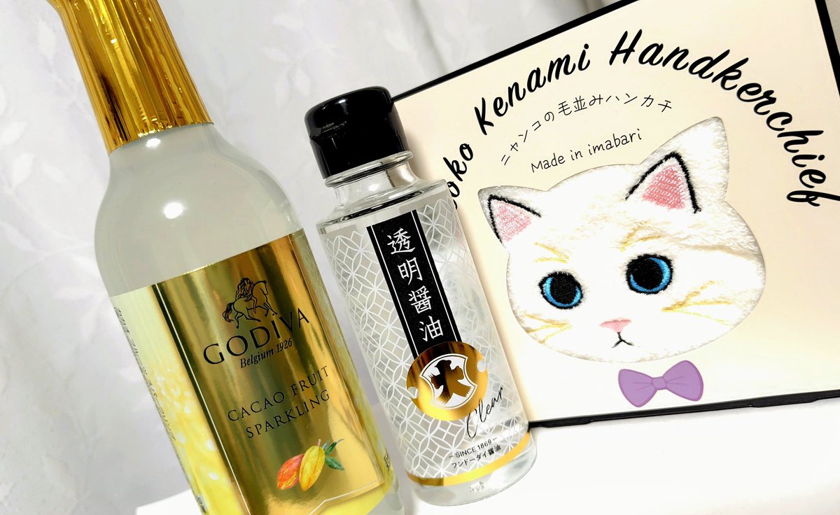 mitamira68's tweet photo. 鱸さんから色々プレゼントをいただき
透明醤油もカカオの飲み物もわくわくすっぞ https://t.co/Bi7Z7TNa4Y