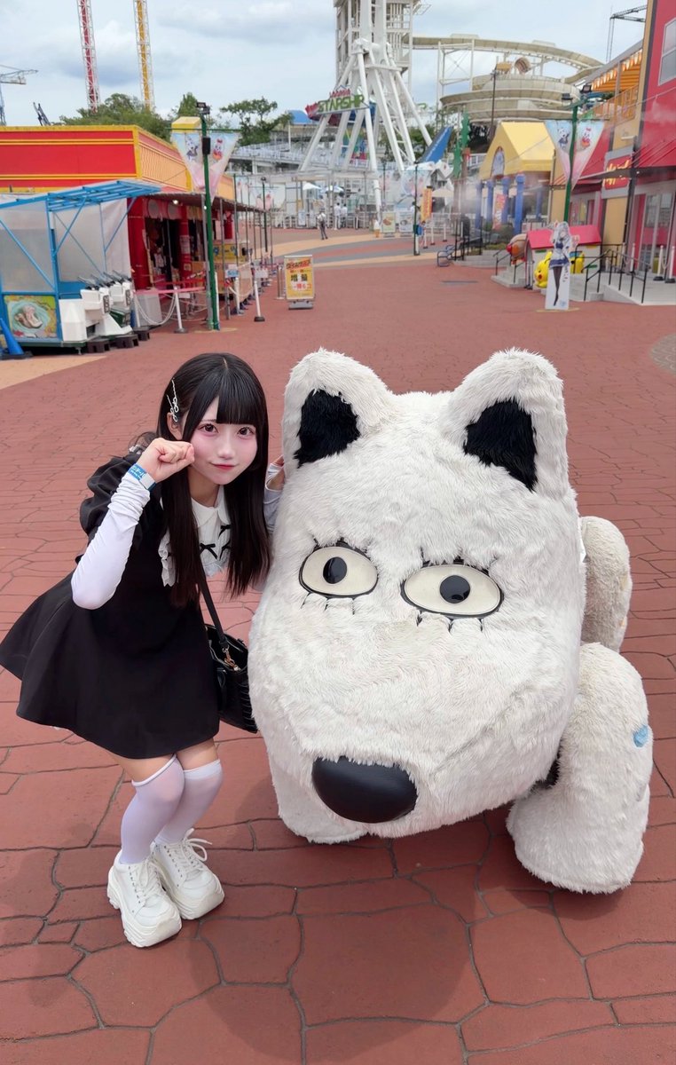 moco_parasai's tweet photo. かわいい犬さん見つけた(ᐡっˉ͈̀꒳ˉ͈́ ᐡ)💘 https://t.co/KwRODtwK5i