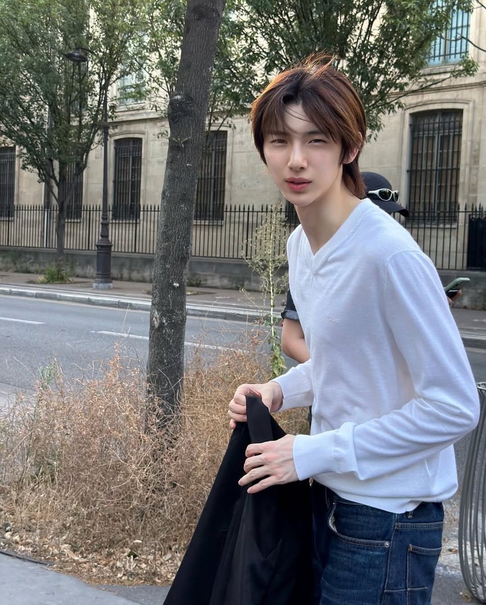 jkpp1997's tweet photo. หล่อสะอาดอะไรขนาดนี้อะ จูฮุนทำให้กุดูสกปรกไปเลย5555555 https://t.co/QV3mZMjs7C