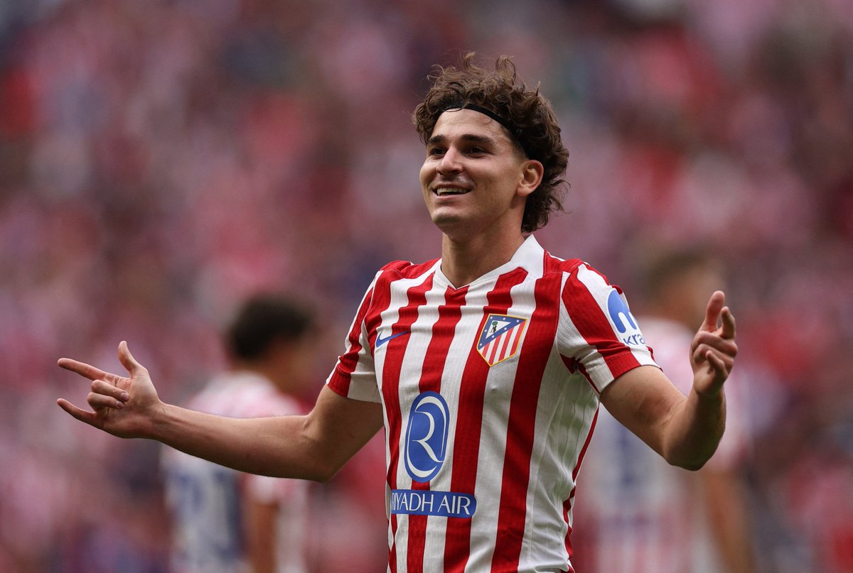 Sortegaalcaraz's tweet photo. 🚨Debate incómodo y probablemente necesario🚨

¿Ha sido mejor la etapa de João Félix en el Atleti o la de Julián Álvarez?🤨 https://t.co/B9qF908LeF