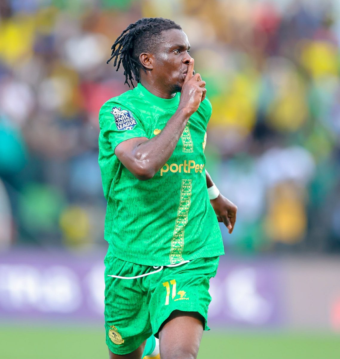Iamfelixtz's tweet photo. 🚨 UPDATE ✍️

JSK Kabylie 🇩🇿 imeachana na winga Ecua Celestin (24) 🇹🇩 na imesitisha kipengele cha kumsajili moja kwa moja kutoka Young Africans 🇹🇿

Ecua na Young Africans watakaa mezani ili kusitisha mkataba wake. https://t.co/9PmY2gGyp8