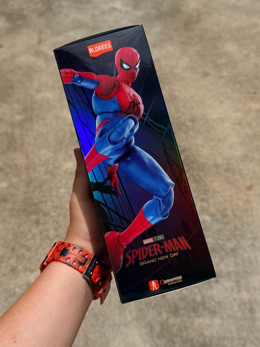 I__Love__Heroes's tweet photo. It looks like it's being released in Thailand tomorrow.
📸: Marvel Universe Lover Thailand
#BLOKEES #SpidermanBrandNewDay https://t.co/a3MtZAflT4