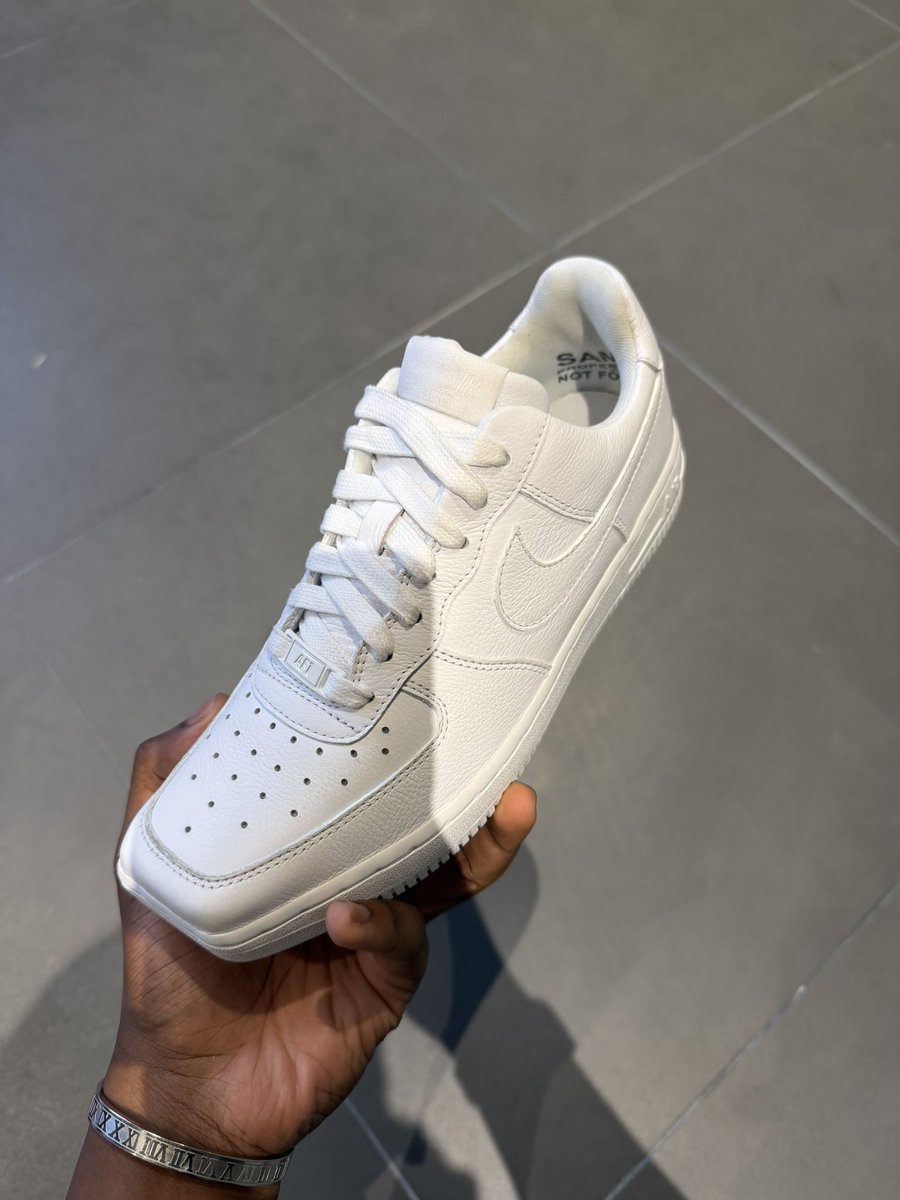 undiscovertweet's tweet photo. Nike for square toe Air Force 1s on the way 👀 https://t.co/vyoXD8yaqD