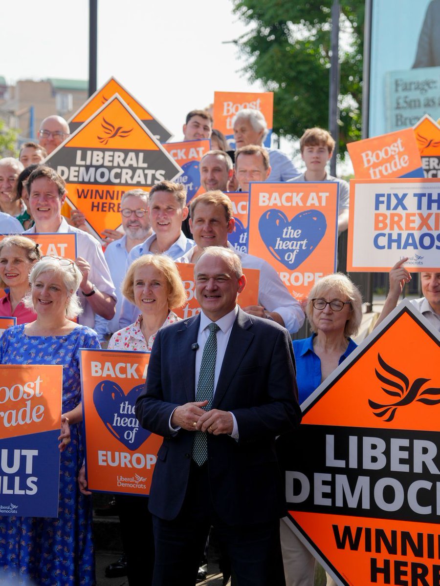 EdwardJDavey's tweet photo. Nigel Farage pocketed a £5 million Brexit reward.

When he promised we would be better off, he clearly only meant himself.

10 years on, it's time to end the chaos and fix our broken relationship with Europe, starting by joining the single market. https://t.co/74lvjG9ykT