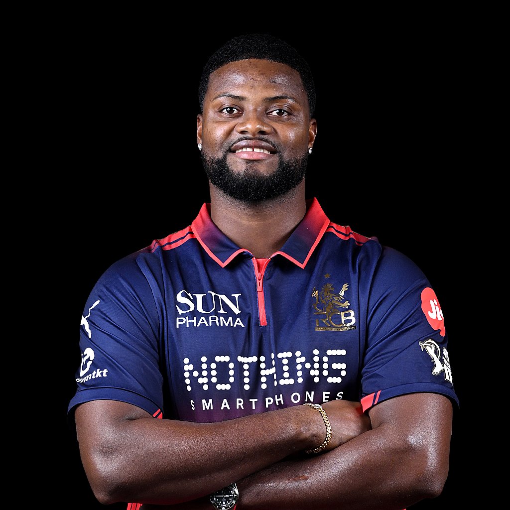 brocan018's tweet photo. Hi @ChennaiIPL , take this nice trade offer from RCB https://t.co/Ihj2xs629T