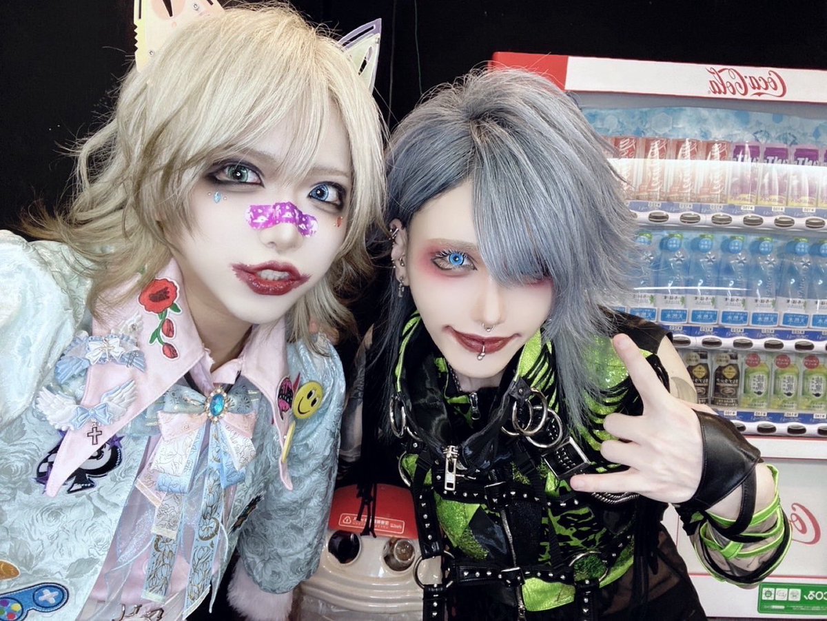 1gk_choco's tweet photo. ハオのみなさんと🫶

最高のライブかましてくれてありがとうでした！💪
またご一緒できたら嬉しいな☺️

これからも仲良くしてください！！🎉

しっかしみんなイケメンやなどーなっとるんや https://t.co/XfNyIuPejB
