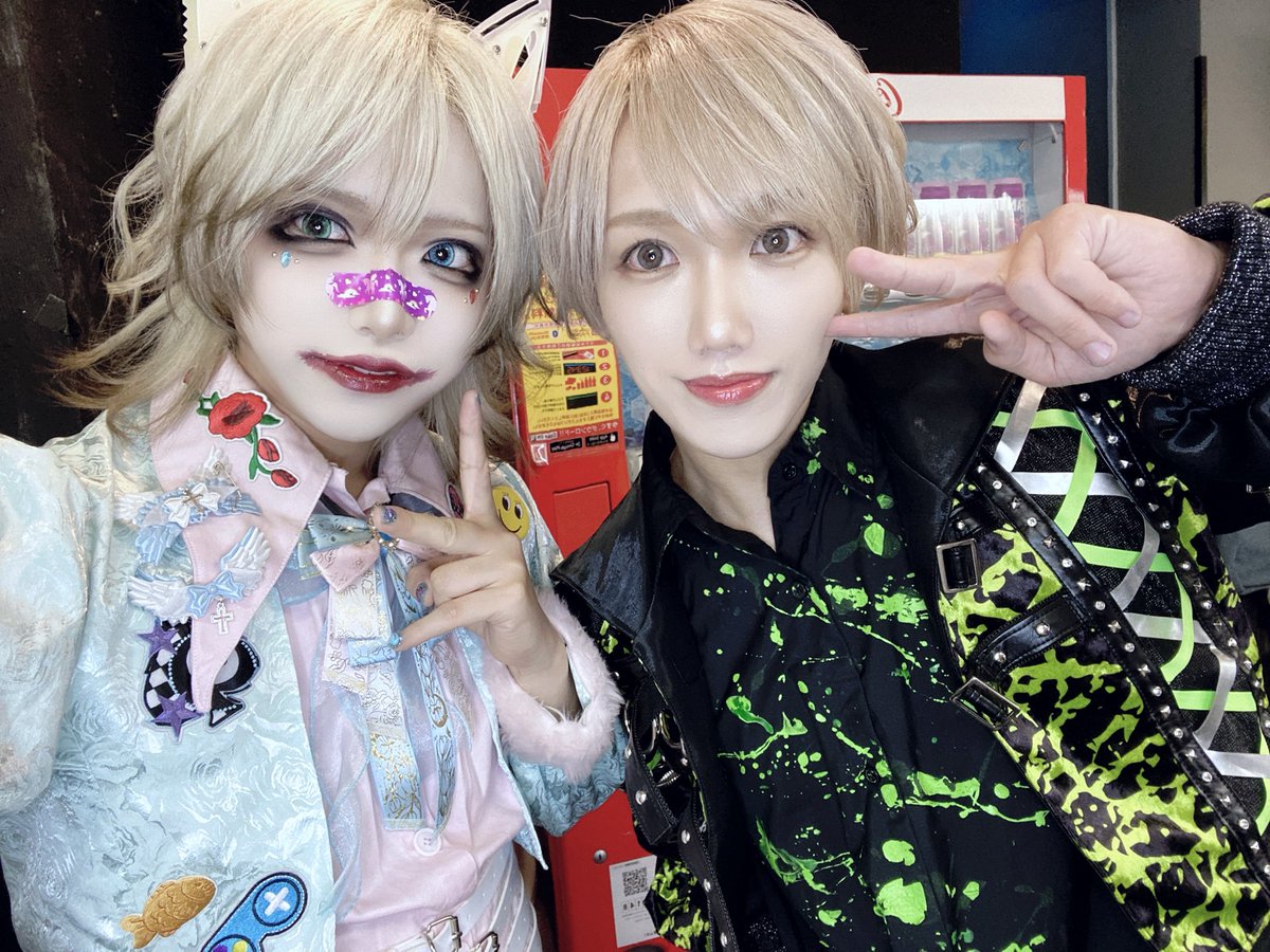 1gk_choco's tweet photo. ハオのみなさんと🫶

最高のライブかましてくれてありがとうでした！💪
またご一緒できたら嬉しいな☺️

これからも仲良くしてください！！🎉

しっかしみんなイケメンやなどーなっとるんや https://t.co/XfNyIuPejB