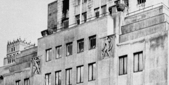 OgLakyn's tweet photo. In 1980, Trump bought the historic Bonwit Teller department store and demolished it for Trump Tower but he promised to donate these reliefs to the Met Museum, only to destroy them and later say they were basically worthless. https://t.co/ZlbvFFx499