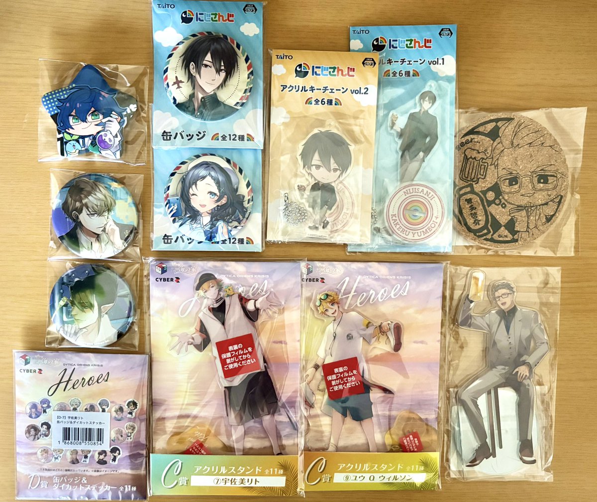 same_926's tweet photo. 【譲渡・交換】にじさんじ　カード　缶バッジ　アクリルスタンド

【譲】画像1〜4

【求】ツリー画像1〜2
　　 定価+送料(一部要相談)

【優先】交換 > 譲渡
　　　 複数 > 単体
※お支払いPayPayのみ https://t.co/v2u2JXglwy