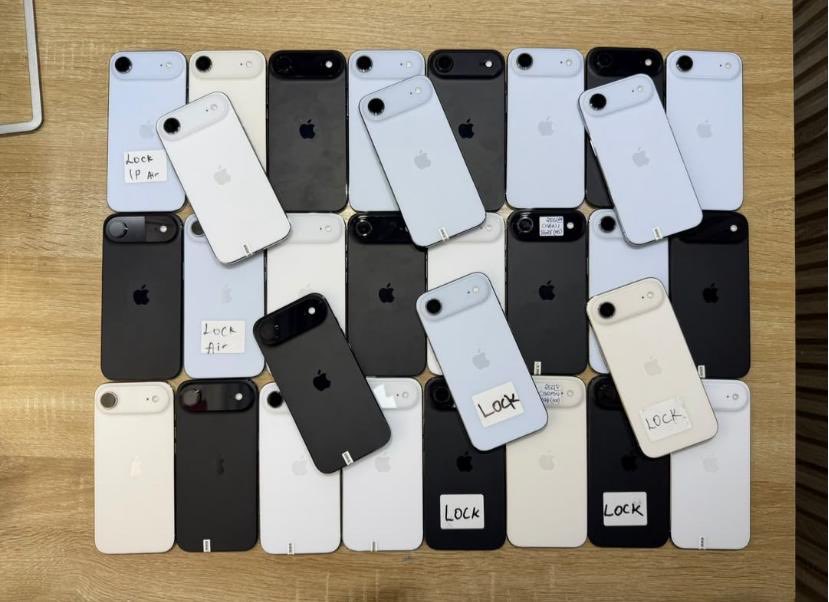 Riel_Hub's tweet photo. 30 Pieces of IPhone Air Received (Locked and unlocked)
Locked- N875,000
Unlocked- N1,155,000 https://t.co/cnbBPwudvb