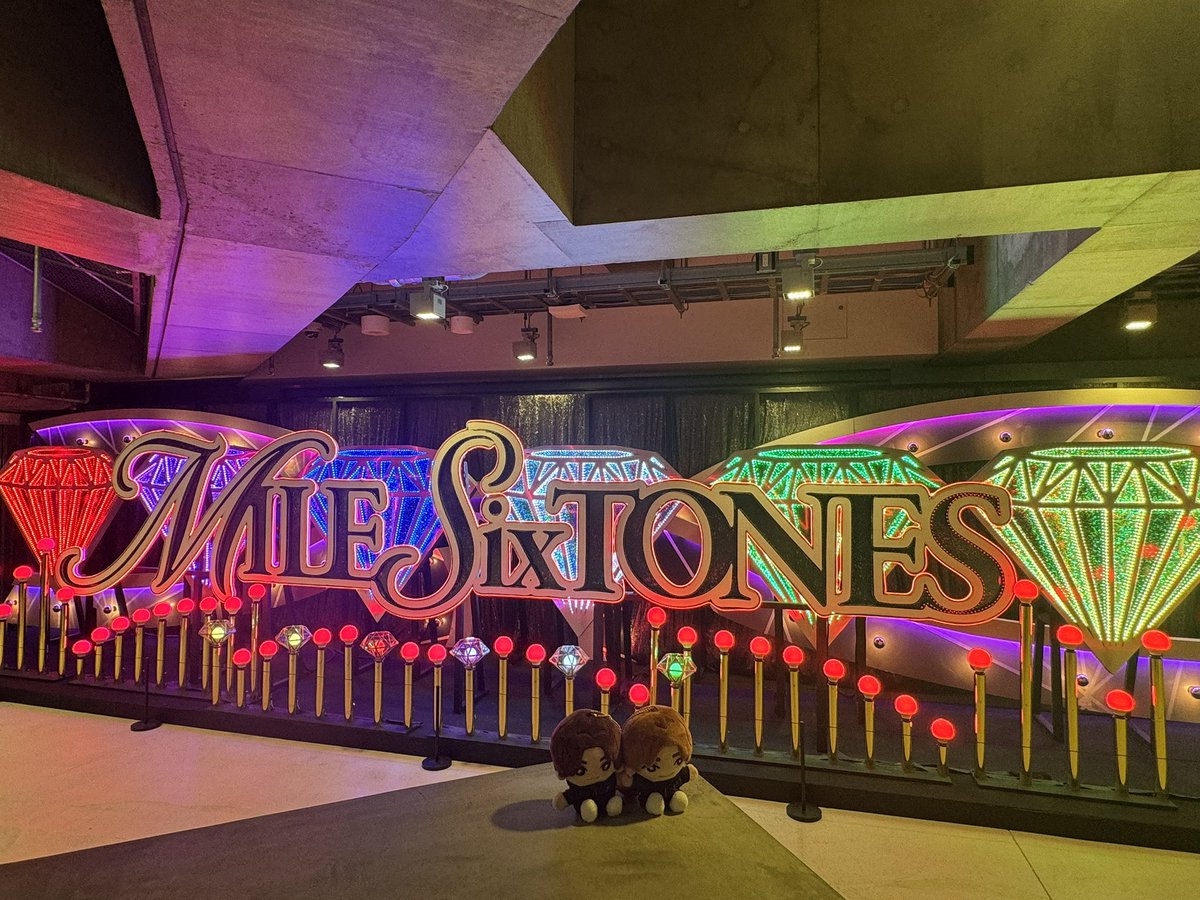 da_konokoneko's tweet photo. SixTONES Stock最高😻🎶　ハイになった状態から買い物がスタートするのは本当に危ない⚠️笑笑　全部かわいい！！天才！！！君たちのおかげで元気100倍になったよ〜〜💎いつもありがとな〜！！！　#SixTONESStock https://t.co/BDMBQcy6Ey