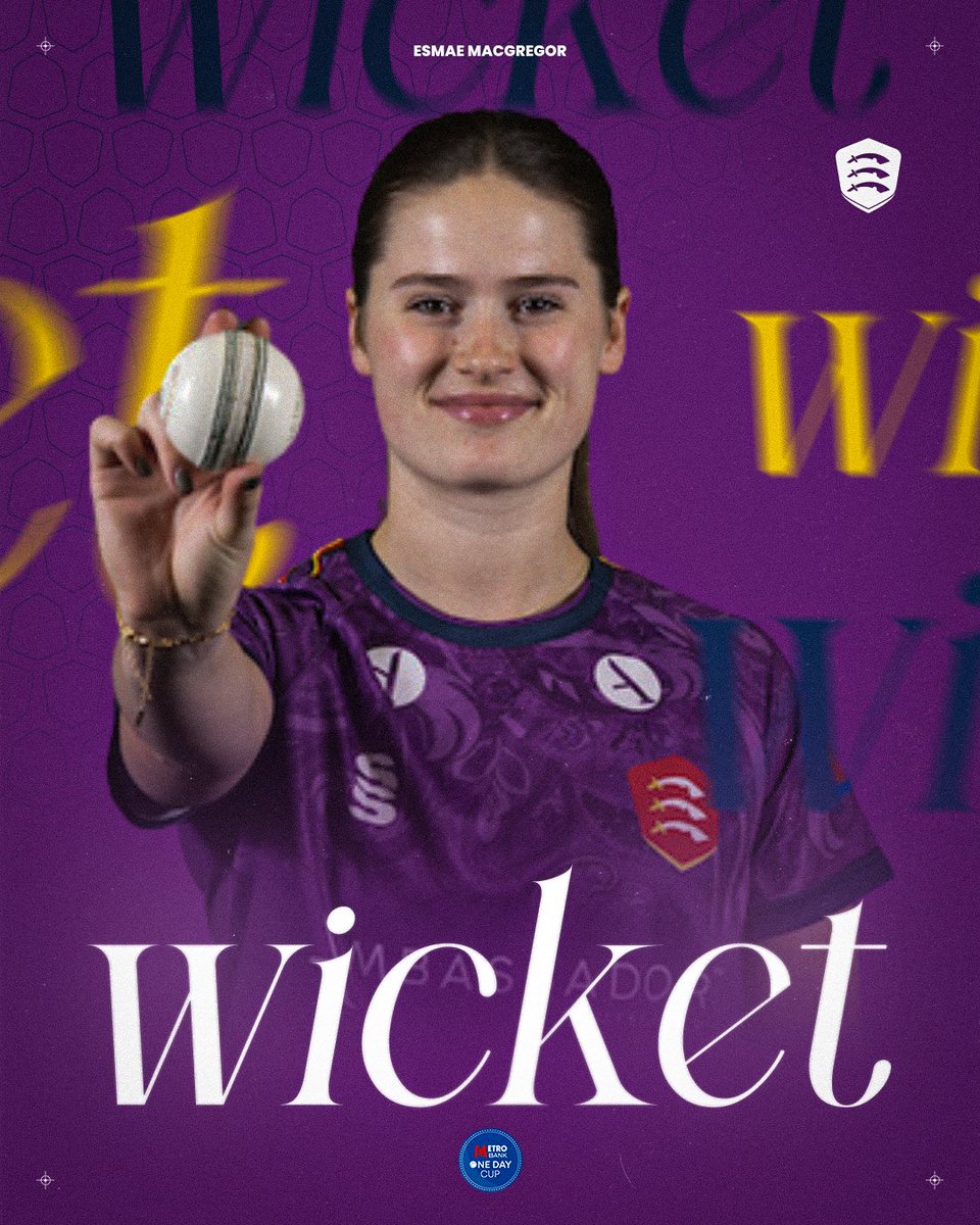 EssexWomen's tweet photo. ☝️ There's our first wicket and it's a brilliant piece of work from wicket-keeper Ariana Dowse as Emma Lamb is stumped for 35.

#LANvESS MatchZone ➡️ https://t.co/hPlfBpTpZD

Lancashire Women 67-1 (13.1 overs)
🦅 #FlyLikeAnEagle https://t.co/dgyqEzsVG6