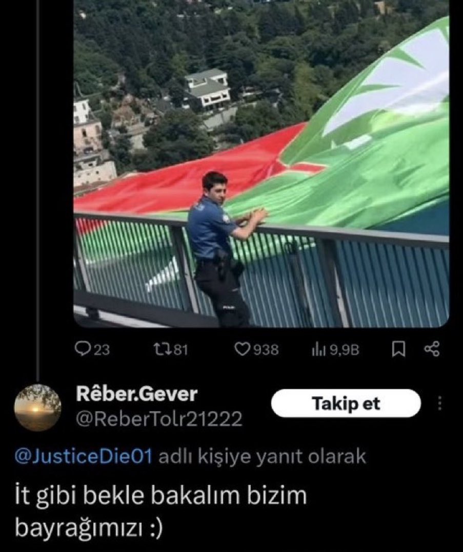 888iiiiiiii's tweet photo. Asker, polis, korucu, sivil şehit eden terör örgütünü öven, destekleyen bir spor kulübünün bayrağını, silah arkadaşları şehit olan polise korutturuyorlar. 
Bundan acı ne olabilirki. 
İnanıyorumki nöbet tutan polisler, bu kararı veren politikacıların yedi sülalesinin kulaklarını çınlatıyorlardır. 🇹🇷