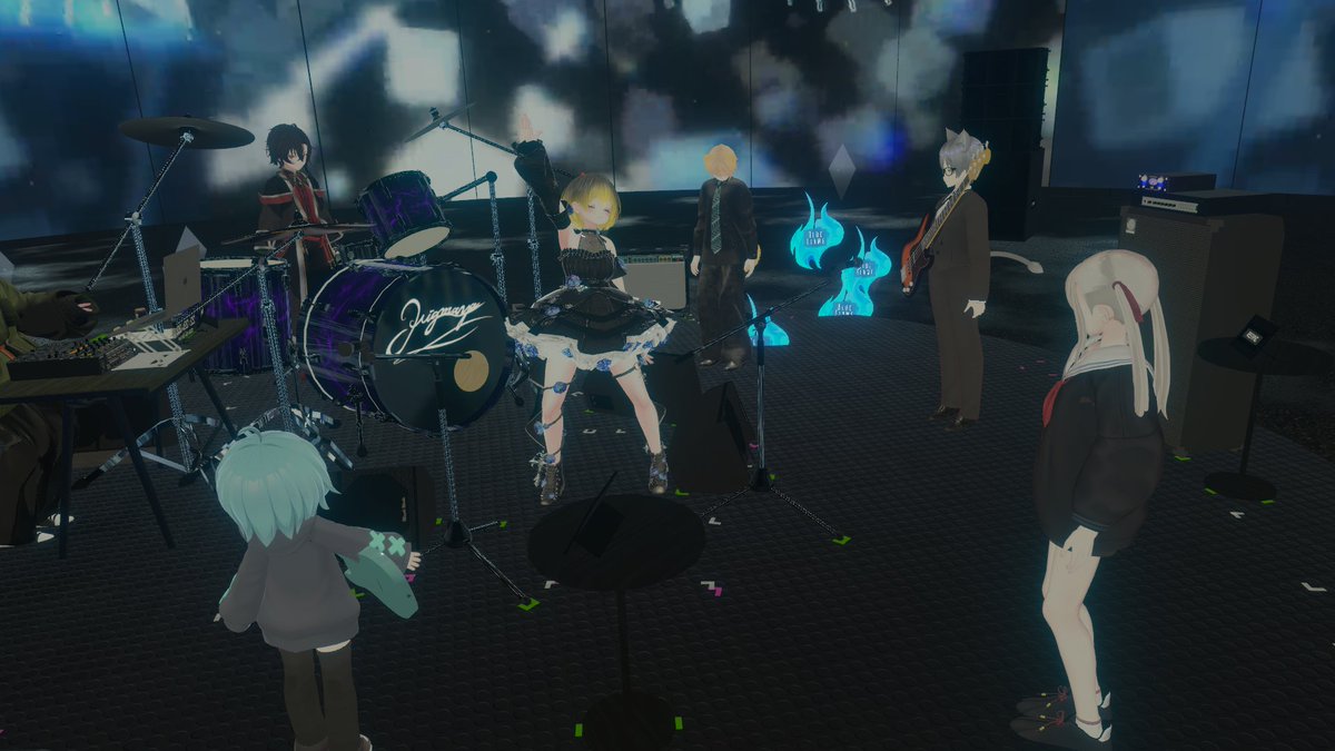Diverdown936's tweet photo. 先週はイグフラ2nd Anniv. Live 火宴 に行ってきました‼改めてイグフラ二周年おめでとう🎉今回はイグフラ二周年ということで、炎をモチーフにした４バンドが集まり、とても熱いライブを見せていただきました‼楽しすぎてあっという間の三時間でした🔥
#イグフラ #BLUEFLAME #KAGARIHI #InfernoLiberta https://t.co/dF3duTDRJ7