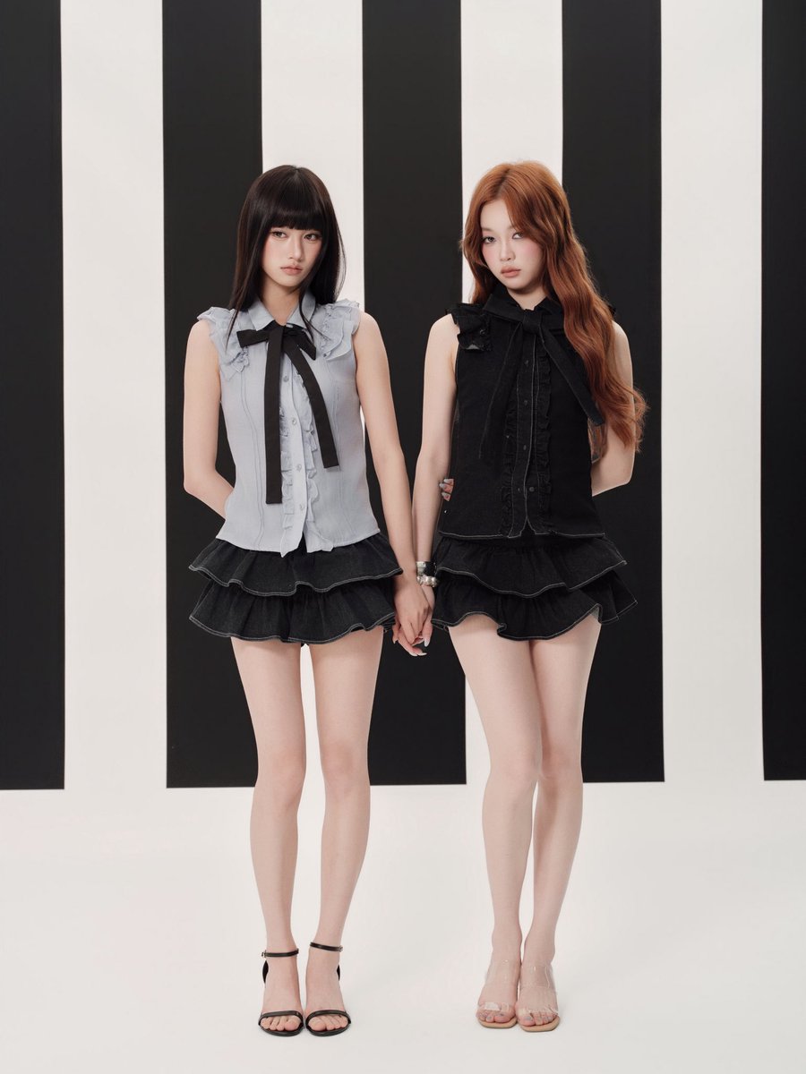 andwang summer look no.12 Classical Ribbon Frill Top (sax blue