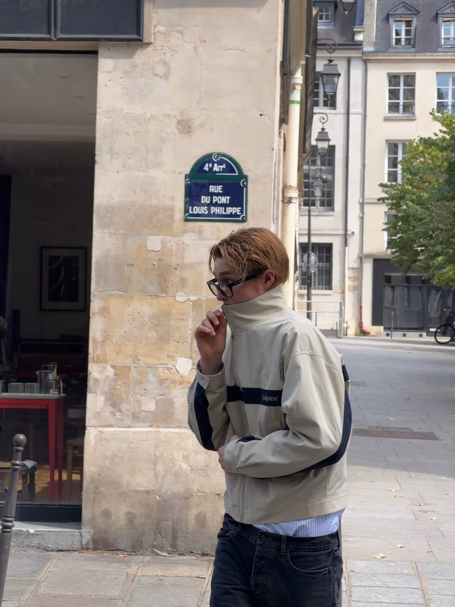 piyyatin's tweet photo. Marhoon lagi diem diem mau ketemuan di paris, keciduk paparazi (gue) https://t.co/sVqOp0txHb