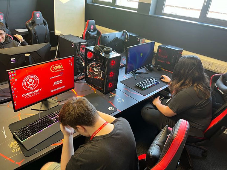 NNC_Worksop's tweet photo. Our talented Esports students have been putting their skills to the test in the Race to RIAT drone racing programme, combining competitive gaming, aviation training and cutting-edge FPV drone simulation. 🚁

Read more: https://t.co/V28bPGbr1F

#Esports #DroneRacing #College https://t.co/iBlMgFex35