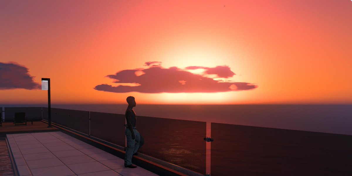 ENCHOCODE1's tweet photo. A beautiful sunset from "Tongva Estate." 
This is the home with the most beautiful sunset in the game.

#GTAV #GTAOnline  
#GTA5 #GTAO 
#Rockstargames #Snapmatic  
@RockstarGames https://t.co/xXmGqo5HoP