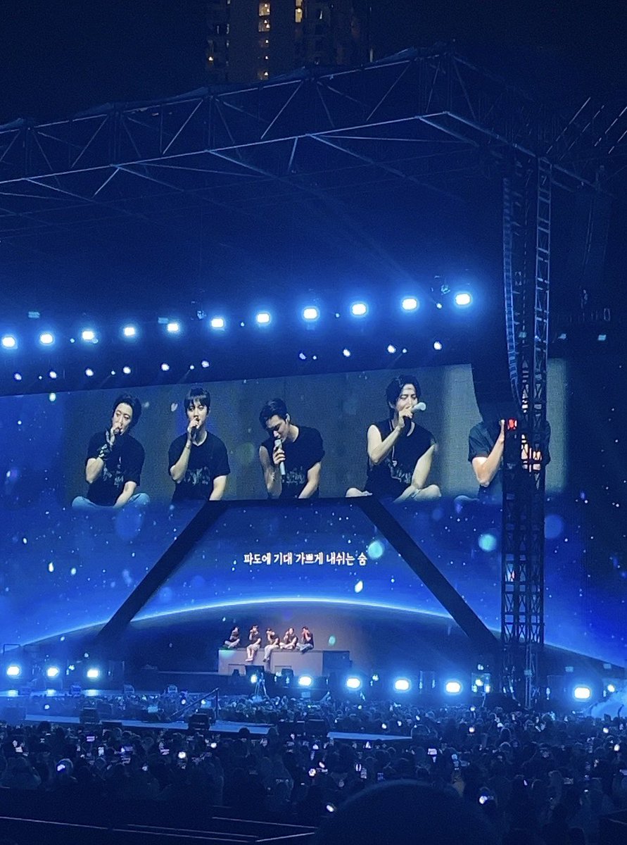 syaraloona's tweet photo. Came back from EXO concert with my heart full. Feeling so happy to recharge my energy with them. They really did that. Terima kasehunnnn abang-abang 🤗🫶🏻 https://t.co/vXo5oJkEes