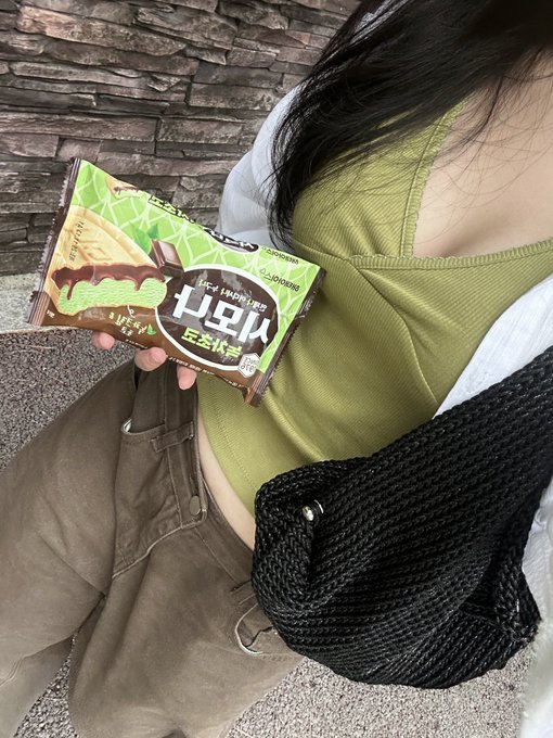 _correaluiza's tweet photo. 녹차초코맛야옹

#경기도 #오프 #만남 https://t.co/vEBBk4qjbt