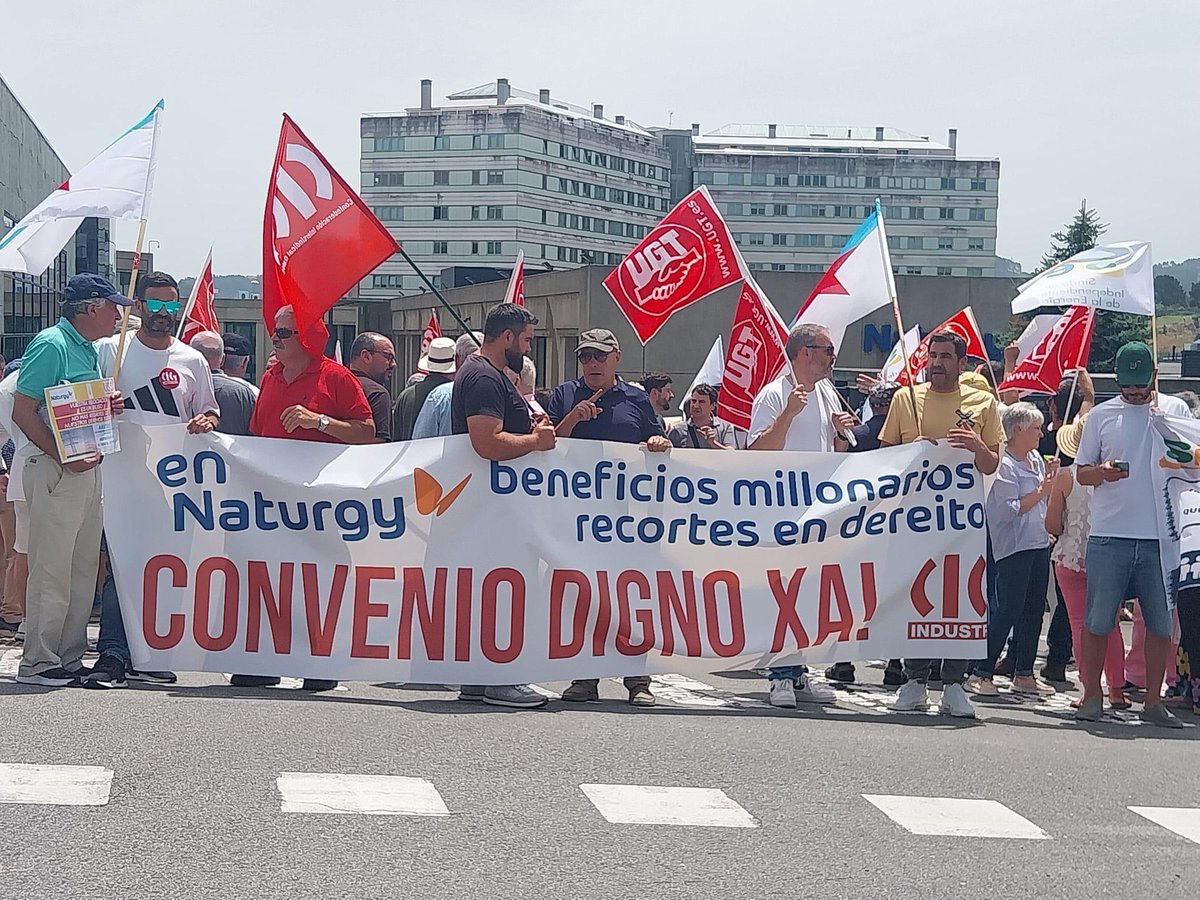 UGT_FICA's tweet photo. 📢 @UGT_FICA y SIE se movilizan en Naturgy 
Concentraciones en Madrid, Barcelona y A Coruña contra la firma inminente del IV Convenio Colectivo por parte de la empresa, CC.OO. y USO.

Denuncian recortes en pleno año de beneficios récord https://t.co/gqprwIO4FO