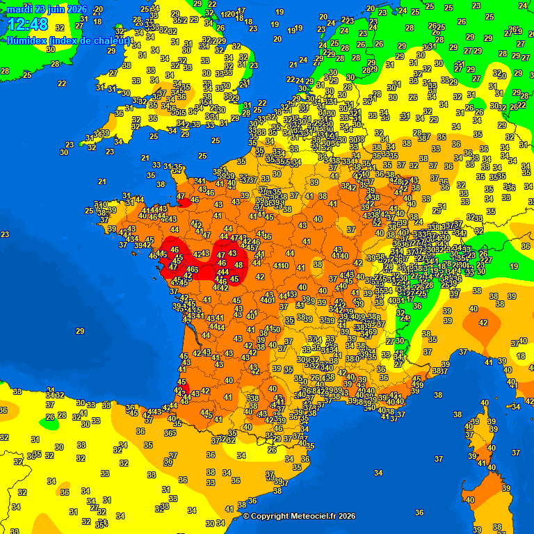 meteovillages's tweet photo. 🌡️🔥 Il n'est que midi, et les 40°C ont déjà été atteints des Pays-de-la-Loire à la région Centre.

⚠️ L'humidex a franchi le seuil de danger entre l'agglomération Nantaise et la Touraine (carte de droite).

🔸Le ressenti pourrait y atteindre les 50°C cet après-midi. #canicule https://t.co/ZfzWXqt90V