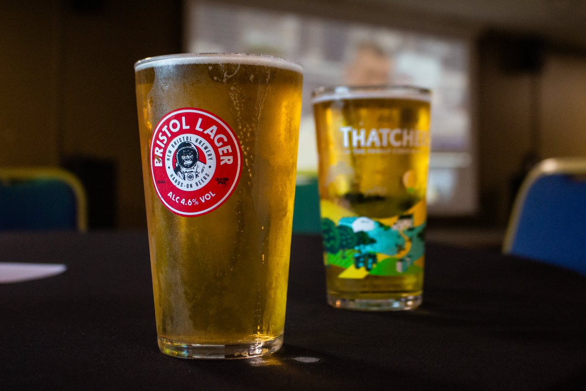 FromeTownFC's tweet photo. 🍔 | Burgers and hotdogs available tonight in the clubhouse for the England match!

Doors open at 6pm tonight for Three Lions' match against Ghana - come down for a pint, some food, and to enjoy the World Cup with the game on our big screen and in the sports bar. https://t.co/BXSPJhIush