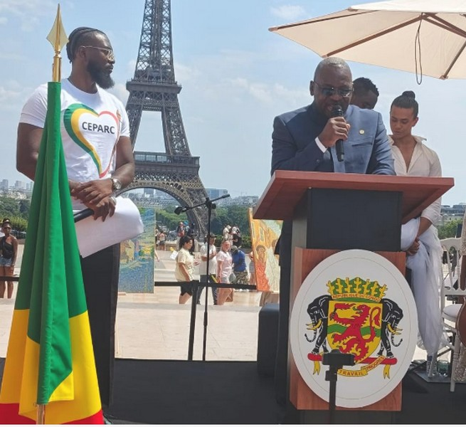360Congo's tweet photo. Un centre culturel congolais, en partenariat avec l'ambassade du Congo en France, a lancé ses activités à Paris, place du Trocadéro, célébrant la culture congolaise devant un public international à l'occasion de la Fête de la Musique. #Congo #Paris https://t.co/JXfHMJwCeK
