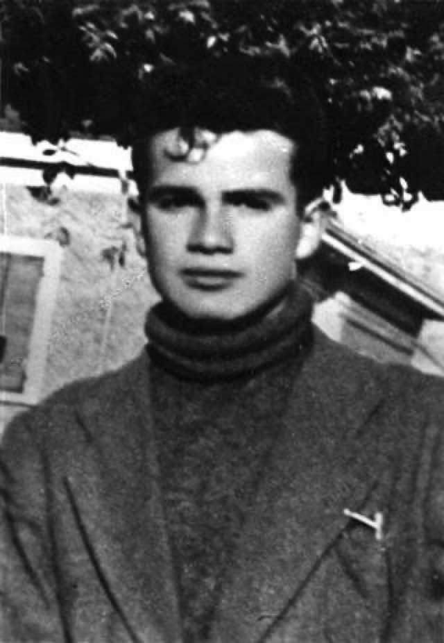 ANPIRomaPosti's tweet photo. "Non ho paura di morire.Sappiate anche che il sentimento patriottico di Italiano esiste e potrete gridarlo forte a tutti senza vergognarvi nel dire che sono stato fucilato."
#VanzioSpinelli, fucilato a 21 anni dai fascisti il #24giugno 1944 a #Cattolica. https://t.co/2lL8fq5VKZ
