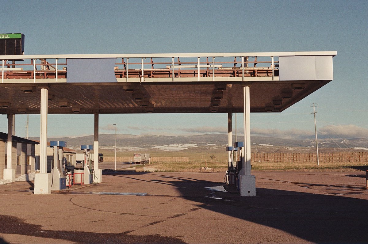 kiwipone's tweet photo. Film photos from my roadtrip across america :3 https://t.co/T52Wv1y0u5