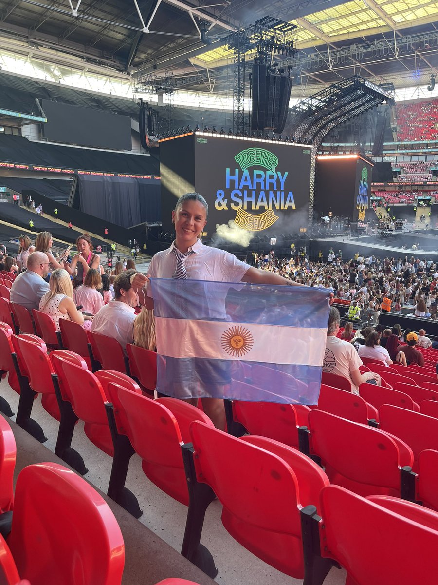 daikeepsdriving's tweet photo. Argentinian girls all over the world🇦🇷 @HSHQ would love to be Photographer occasionally today, I’m going back home tomorrow🫶🏼 https://t.co/xY3PhMfEwx