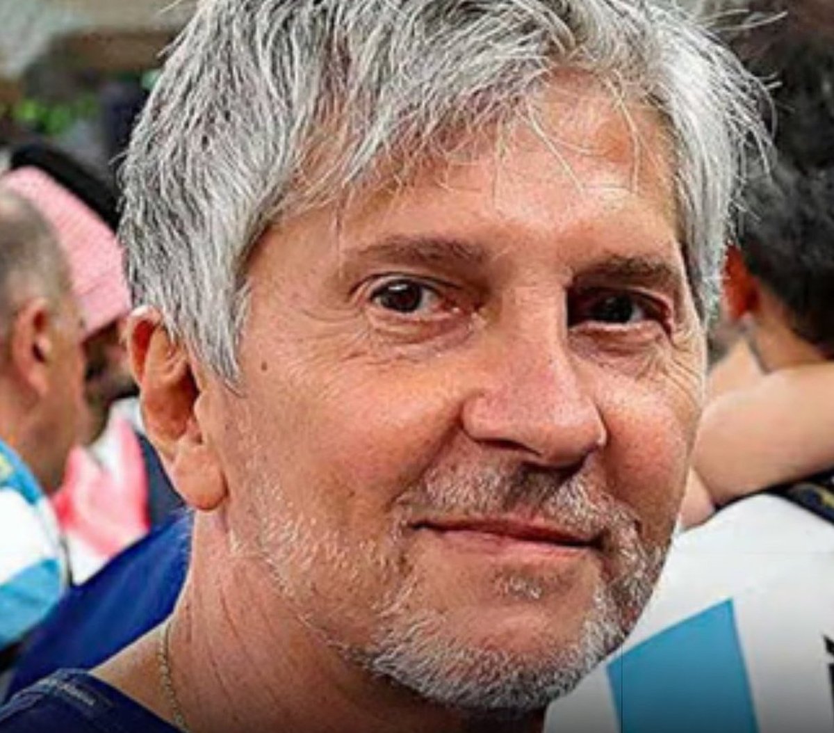 claudiosavoia's tweet photo. ¡Alegría total!
𝐉𝐎𝐑𝐆𝐄 𝐌𝐄𝐒𝐒𝐈 recibió el alta médica.

La info fue confirmada por el periodista Ángel de Brito, quien contó que el padre de Messi ya abandonó el centro de salud y se encuentra recuper��ndose junto a sus seres queridos. Según trascendió, incluso ya regresó a Rosario para continuar con su recuperación.