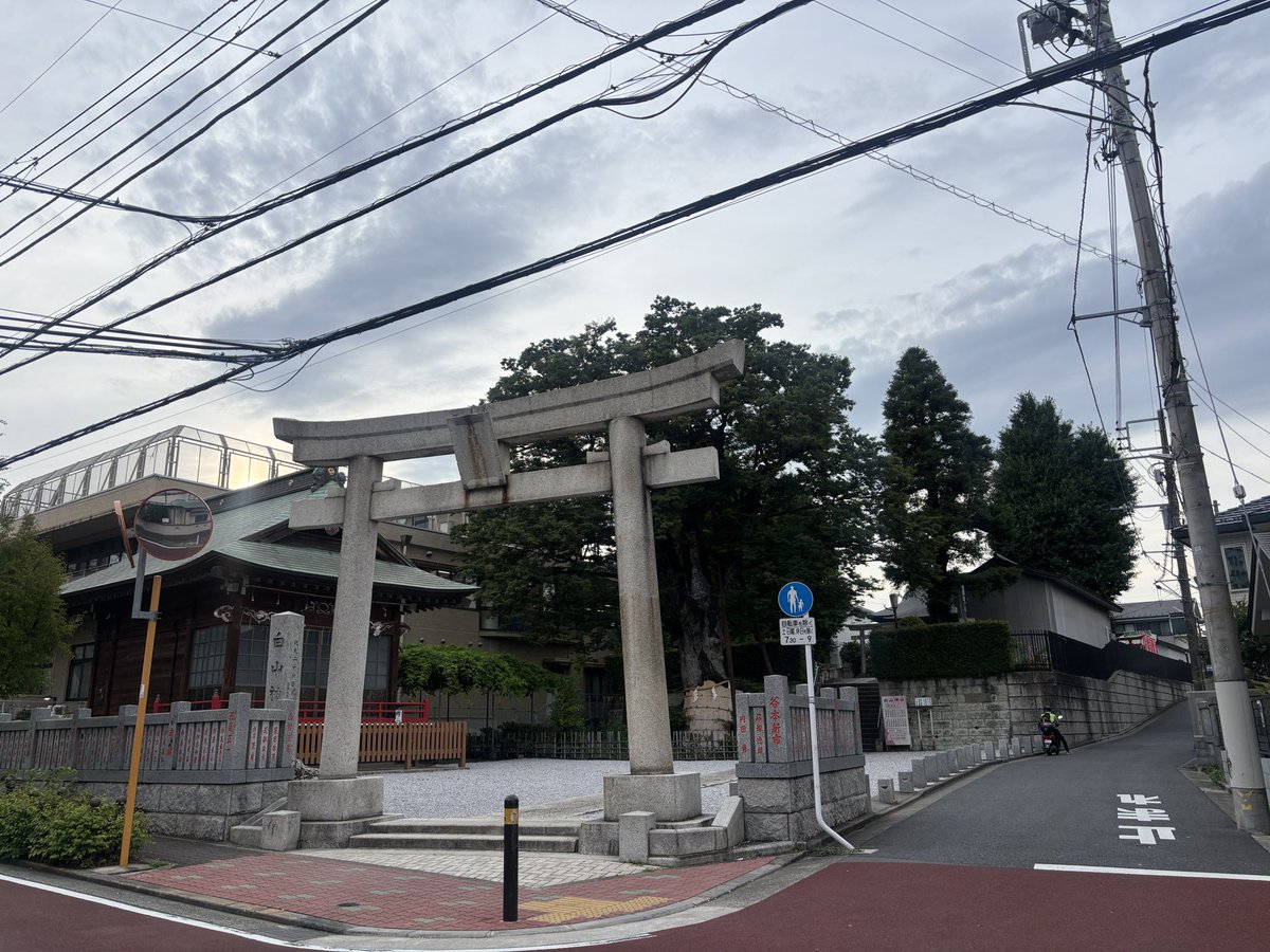 yamajirogirl's tweet photo. 今日はツアー前最後の下見で石神井と練馬周辺へ。涼しくて気持ちよかった🌀
1人で歩いててもすごく楽しいコース。どこ歩いてても地形が面白い。
なるほどなるほどと、呟きながら歩いてきました🙋‍♀️
7/1（水）まだ空きあり。9/13（日）は満員御礼✨ご都合よろしければぜひ♪

https://t.co/T3FkJ4zyoz https://t.co/tdIJB3cOV9