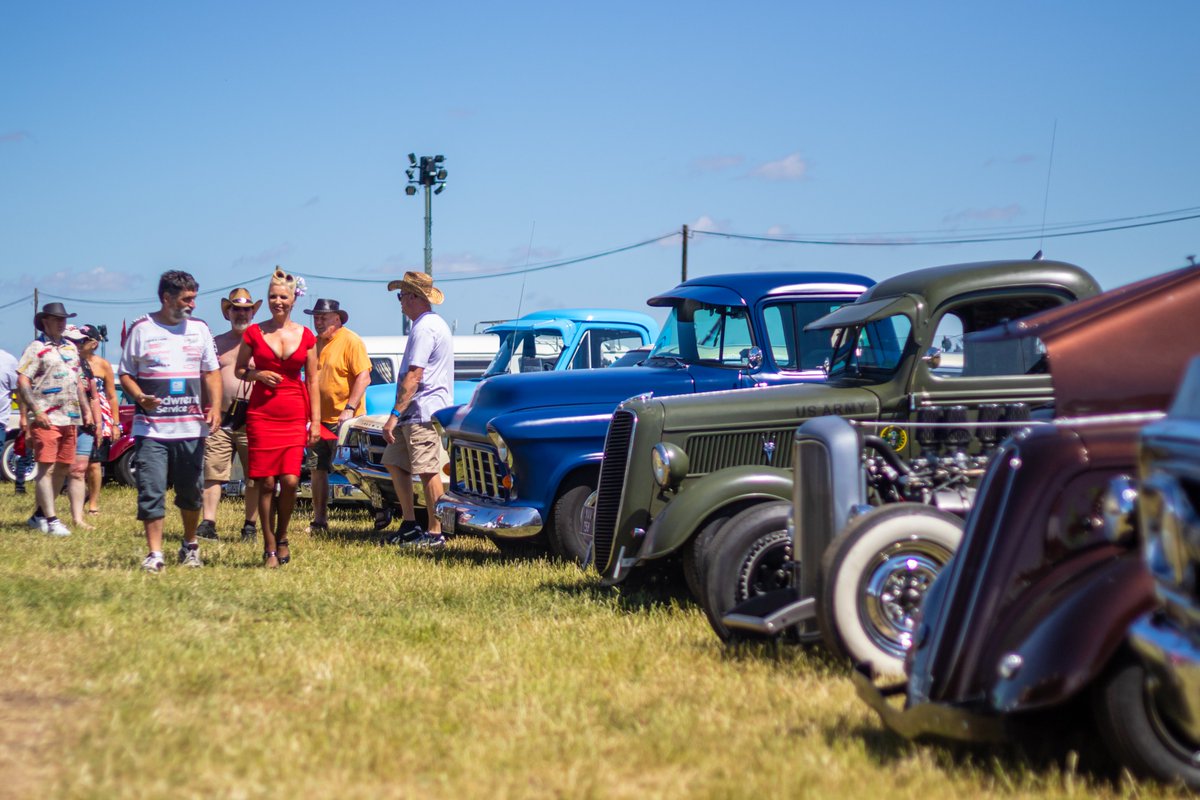 SantaPodRaceway's tweet photo. With a packed line-up of racing, entertainment, live music and nostalgia, Dragstalgia is the perfect excuse to get out of the house and enjoy a summer weekend here at Santa Pod Raceway! 🏁😎☀️

𝗚𝗲𝘁 𝘆𝗼𝘂𝗿 𝘁𝗶𝗰𝗸𝗲𝘁𝘀 𝗻𝗼𝘄! 👇

📍 Santa Pod, NN29 7XA
📅 𝟮𝟲-𝟮𝟴 𝗝𝘂𝗻𝗲 𝟮𝟬𝟮𝟲
🎫 https://t.co/VzoZierSZa