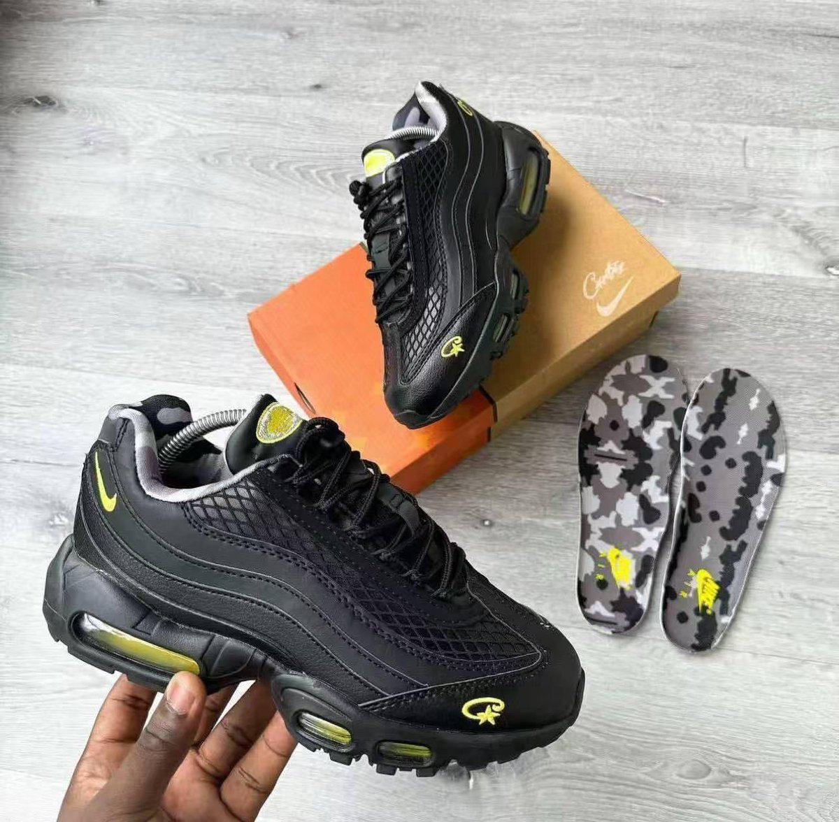 Izudrl's tweet photo. Nike Air Max 95 in a military/olive-green colorway.

✅ Visible Air cushioning for comfort
✅ Breathable mesh upper
✅ Olive-green military-inspired color scheme
✅ Durable rubber sole
✅ Retro 90s Nike Air Max look
Available in sizes:42-46 https://t.co/chfKyrDNXI