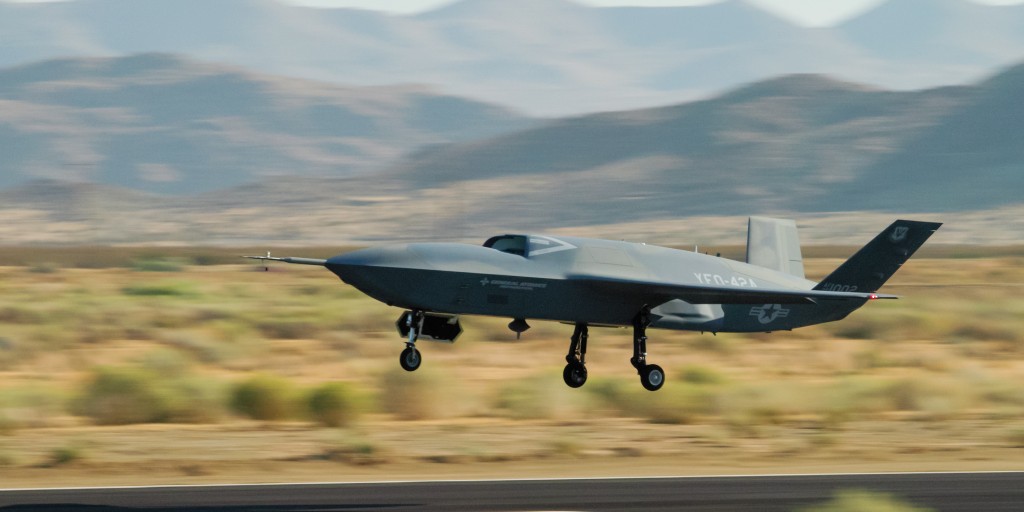 HQ_AFMC's tweet photo. ✈️The @usairforce awarded several contracts for the Collaborative Combat Aircraft program, including Increment 1 air vehicles as well as mission autonomy software, in a push to rapidly field advanced combat capabilities. #readiness #CCA
https://t.co/zu4gh6w0Aj https://t.co/bV5krecd3H