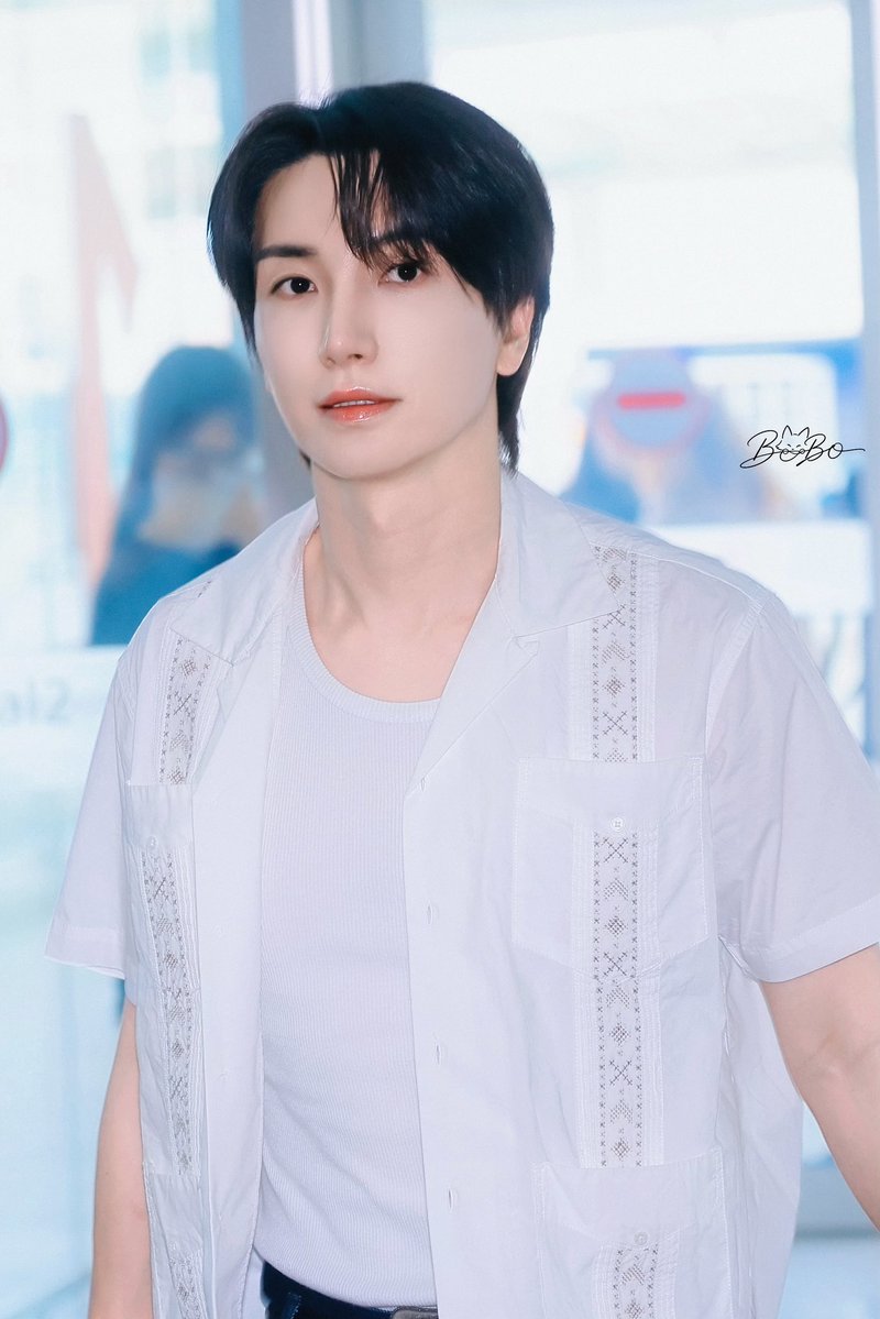 Rene5ee's tweet photo. 嘿嘿，出发😗

#이특 
#利特 
#LEETEUK https://t.co/wFmtRdku56